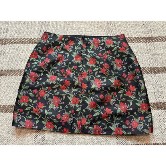 Reformation Veranda Skirt Es In Romance Mini Floral Red Black Size 4 Y2K Holiday - Picture 7 of 8